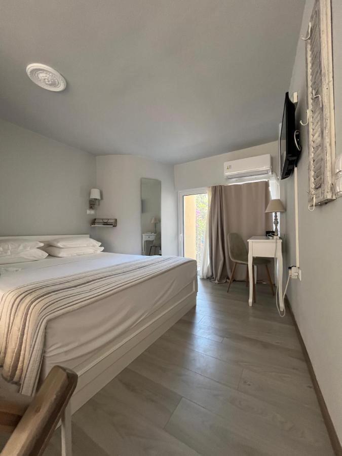 "Tete A Tete" Lux Apart In The Most Beautiful Street Of Town Rhodes City Eksteriør bilde